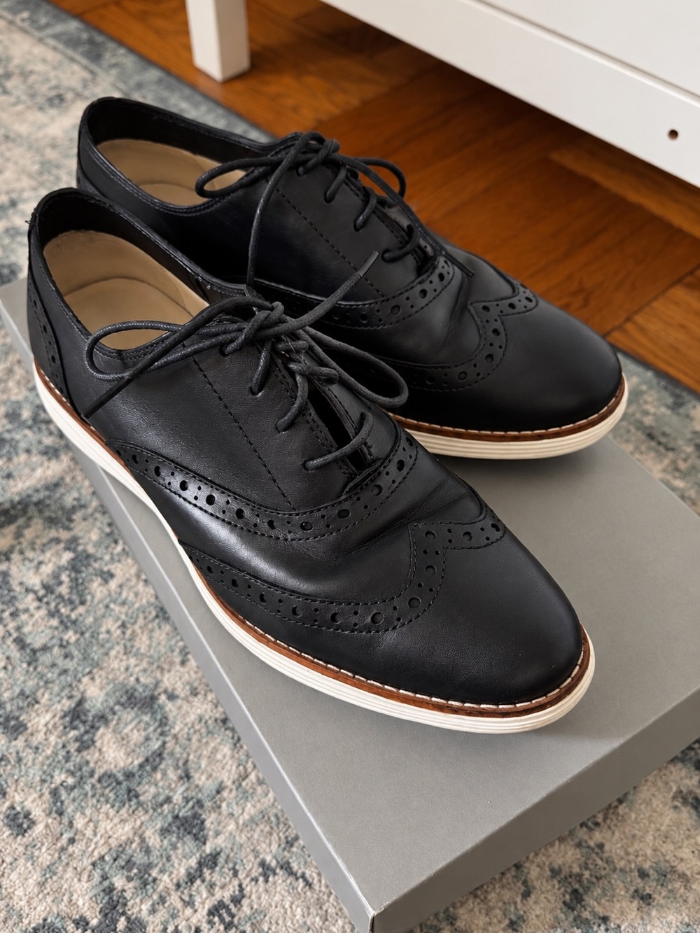 Cole Haan Black Leather Wingtip Oxford Shoes - size 7.5 B